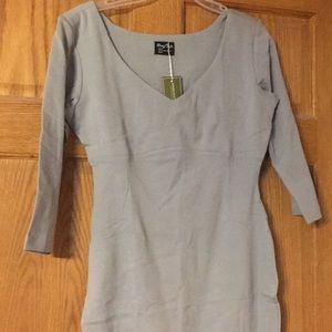 Mary Crafts gray v neck dress